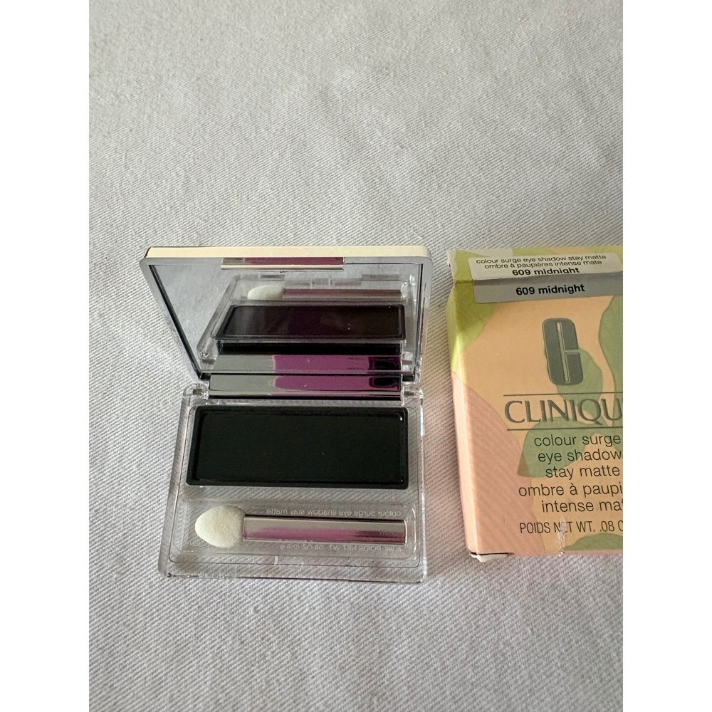 Clinique color surge moonlight black eyeshadow new‎ in box unused